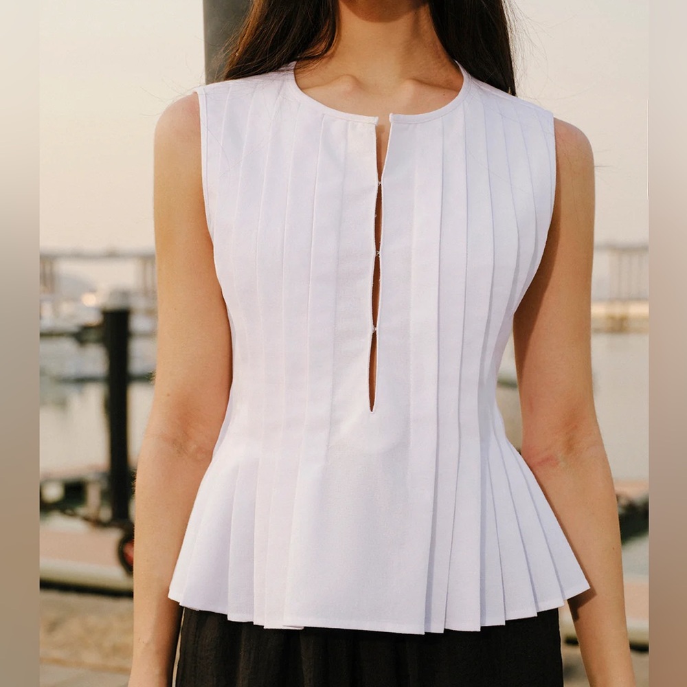 Commense Cotton & Linen Pleated Back Tie Top
